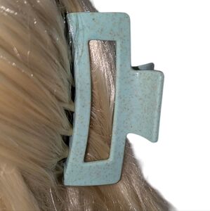 🍁 3/$15 Eco Friendly Rectangle Hair Clip